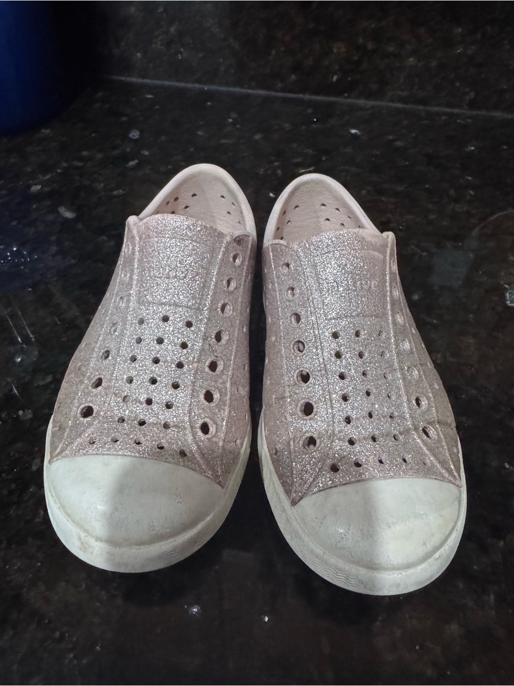 Native Kids Glitter Slip-On Water Shoes - Rose Gold